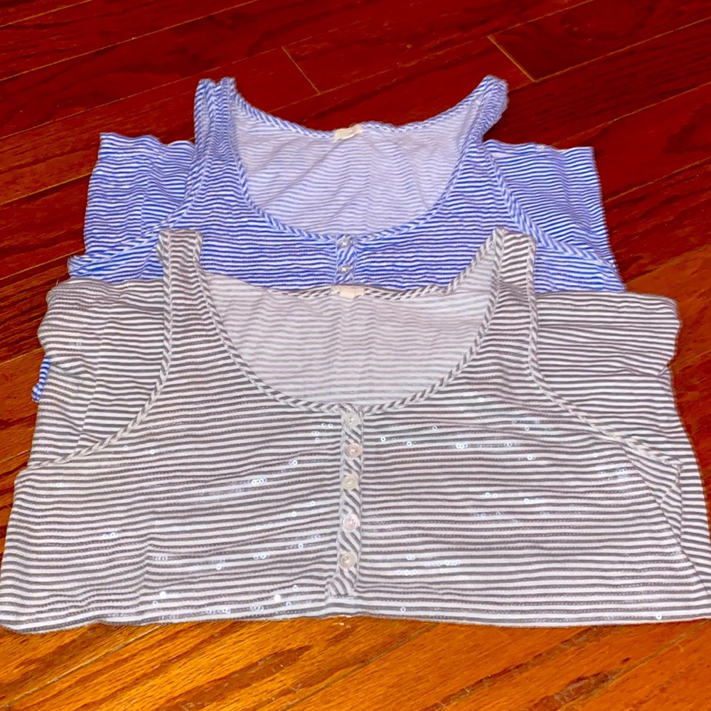 💙 TWO for the price of one J.Crew sequin tank tops Size medium.
